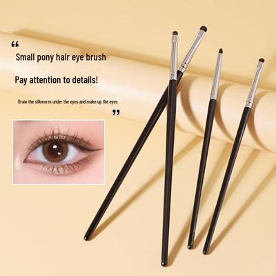 Ensemble de Pinceaux de Maquillage en Poils de Poney - 4 Pièces Ombre à Paupières et Estompeur Anti-cernes avec Tube Portable en Cuivre