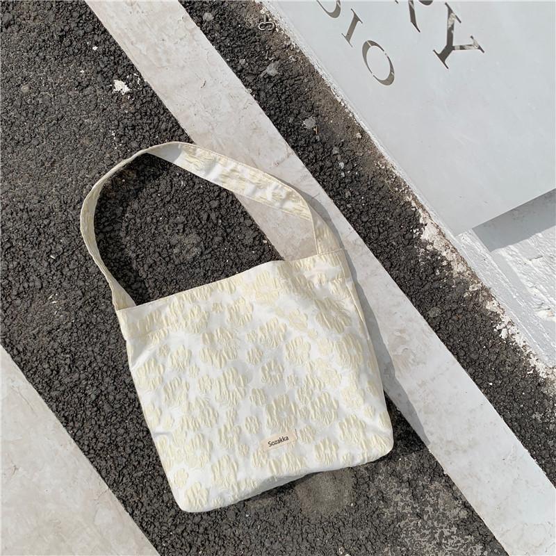 

Сумка женская жаккардовая пуховая цветочная косая сумка Tide French Girl Heart на одно плечо сумка подмышкой сумка для студента колледжа