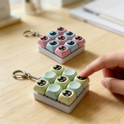 9-Key Black Cat Fidget Keyboard Stress Relief Keyboard Finger Clicker Keychain Office School Travel Decompression Button Sensory Toy