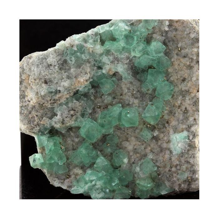 Fluorite 343.3 carats