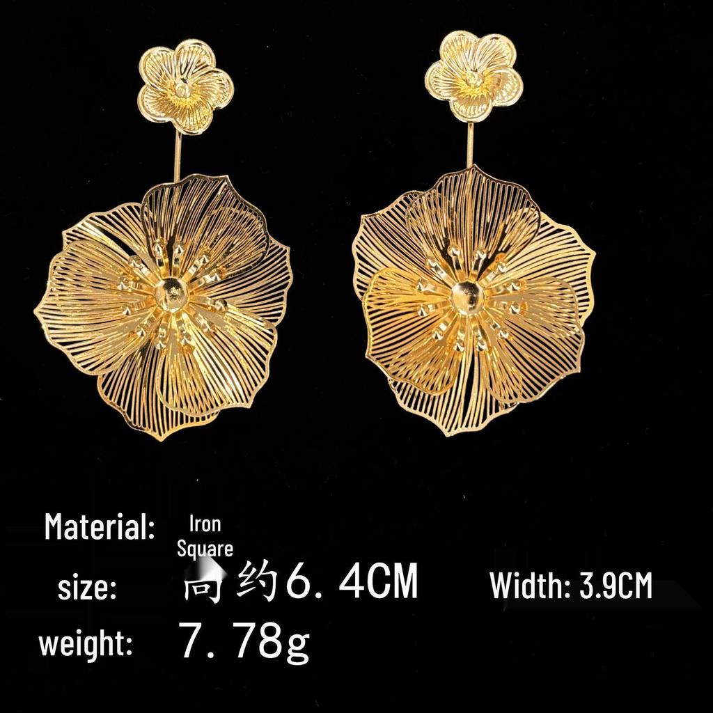 European-American Metal Flower Stud Earrings: High-End, Fashionable Design with a Luxurious and Unique Sense of Style.