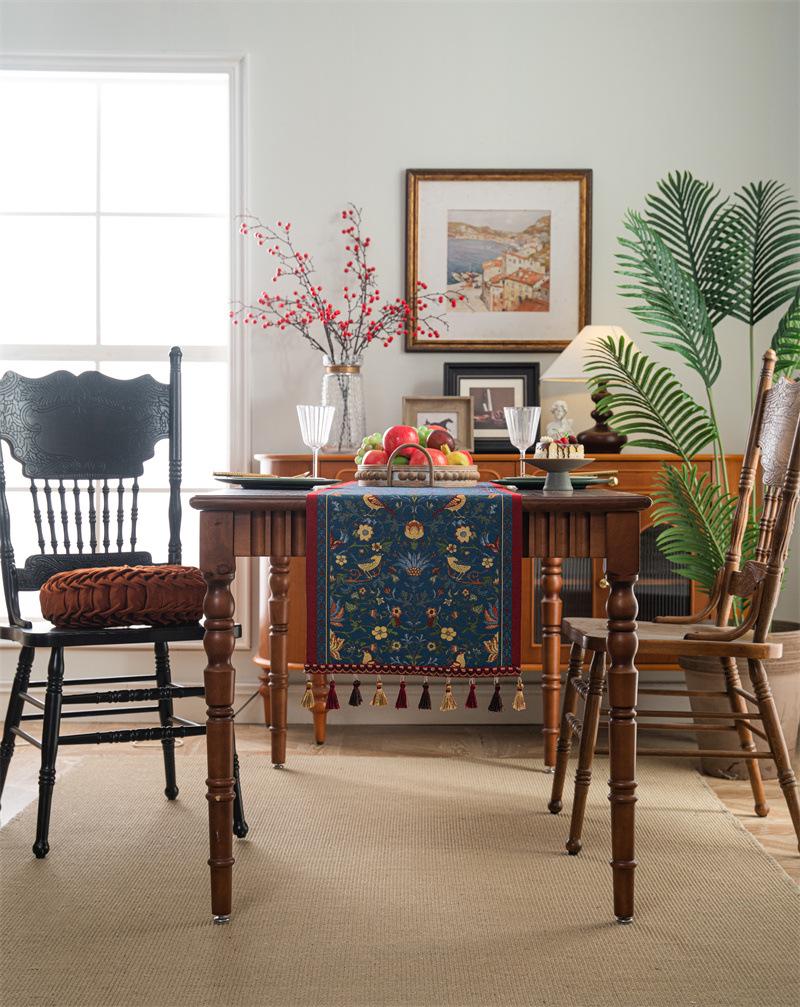 American Retro Jacquard Magpie Flower Tassel Table Runner/Bed End Polyester