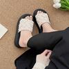2025 new flat-bottomed thick-soled slippers for women's summer wear, fashionable and versatile, stepping on shit, soft-soled sandals for women, on