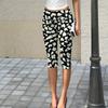 Women's Slim Fit Printed Cropped Pants with Pleated Detail Elastic Waistband and Mid-Calf Length Suitable for Casual Wear and Outdoor Activities