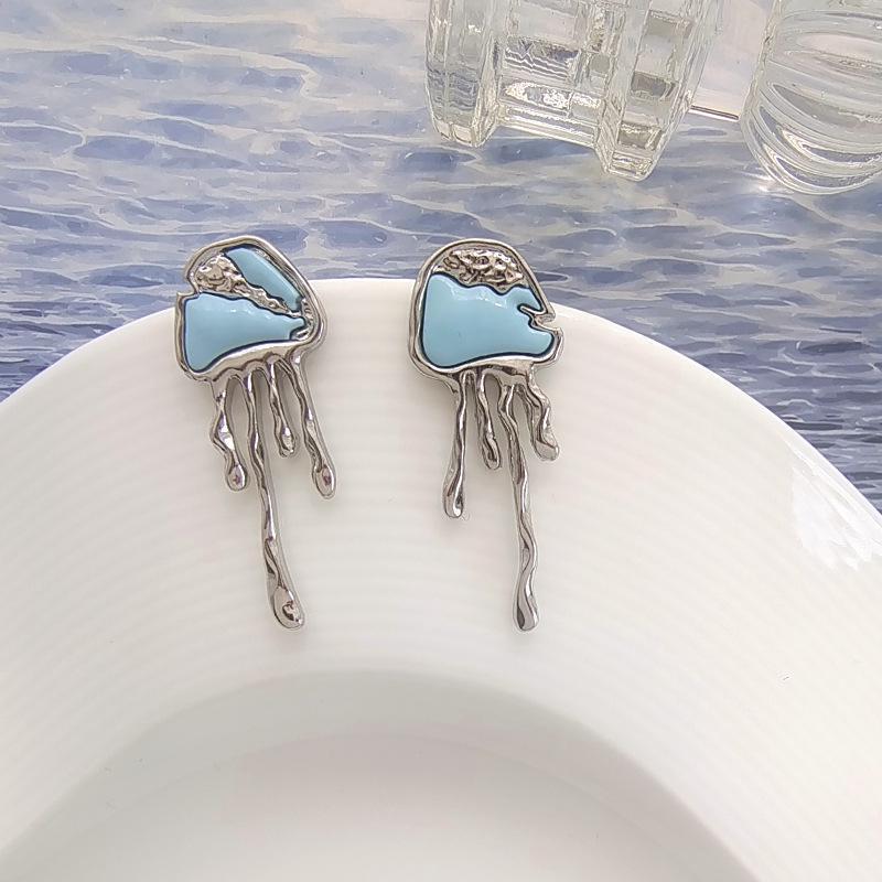 Japan and Korea's Asymmetric Jellyfish Stud Earrings Female Personality Style Versatile Design Sense Cold Wind Earrings