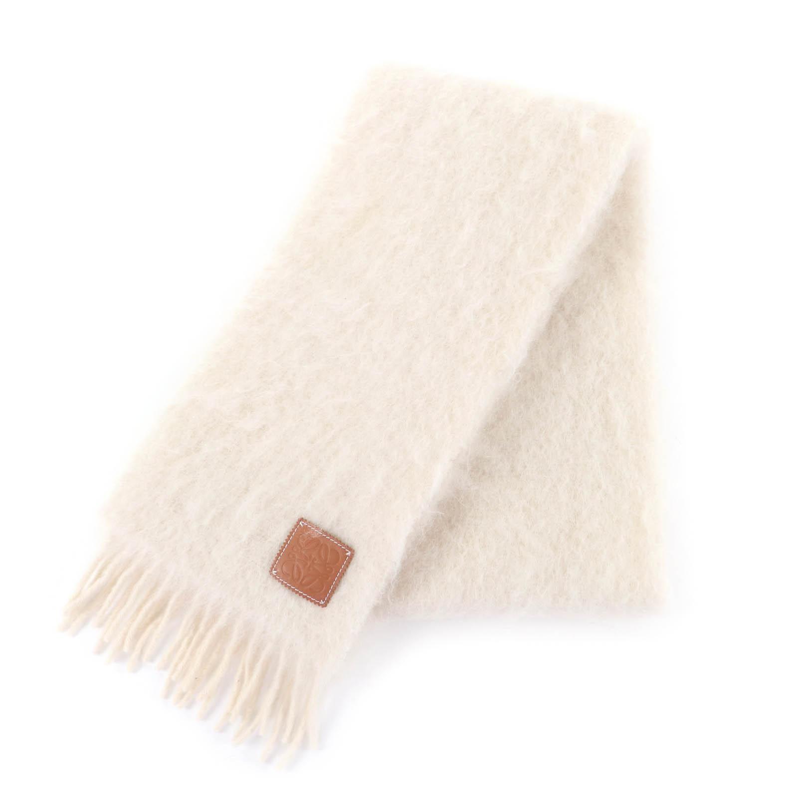 

Excellent LOEWE Scarf Fringe with Anagram leather patch Ivory mohair 28003861 Used