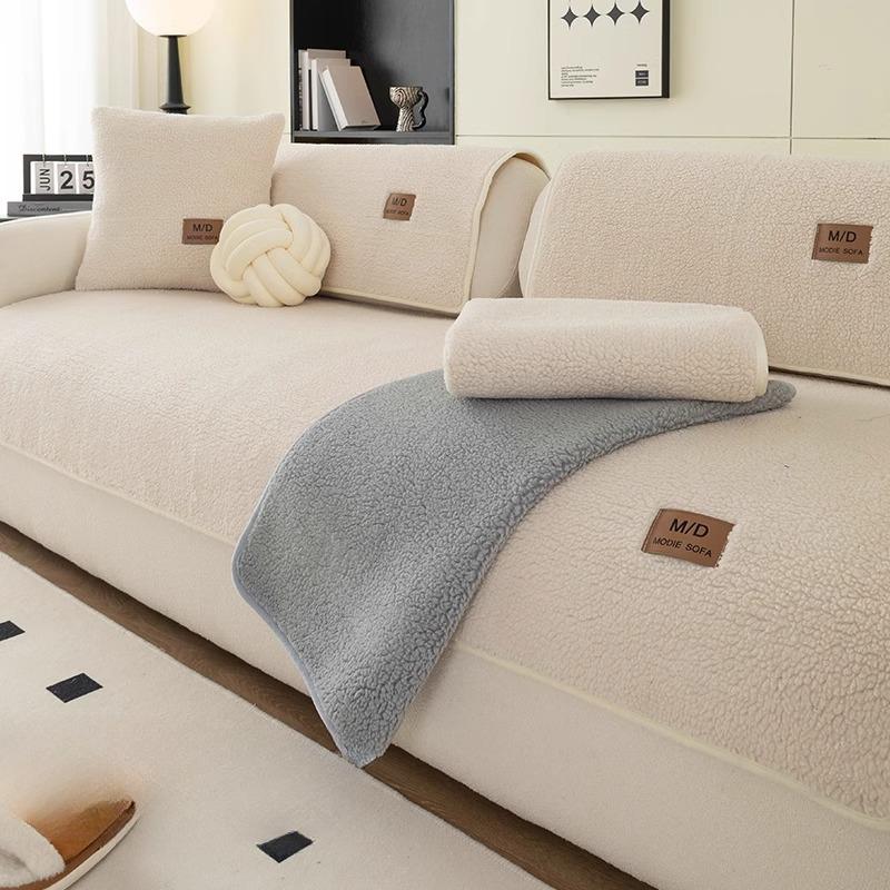 Zimní sametový polštář na pohovku Lehký luxusní vysoce kvalitní protiskluzové polštáře na sedák Jednobarevný potah pohovky