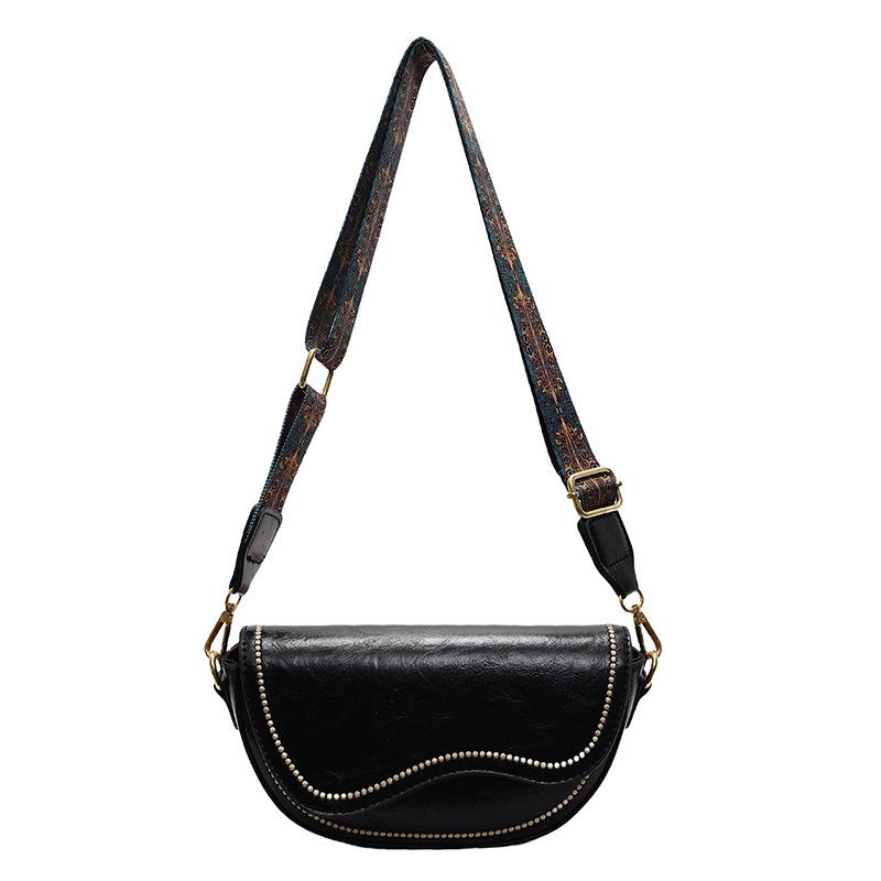 

Trendy new saddle bag women s bag retro fashion versatile shoulder bag embroidery high-end niche messenger bag One size чорний