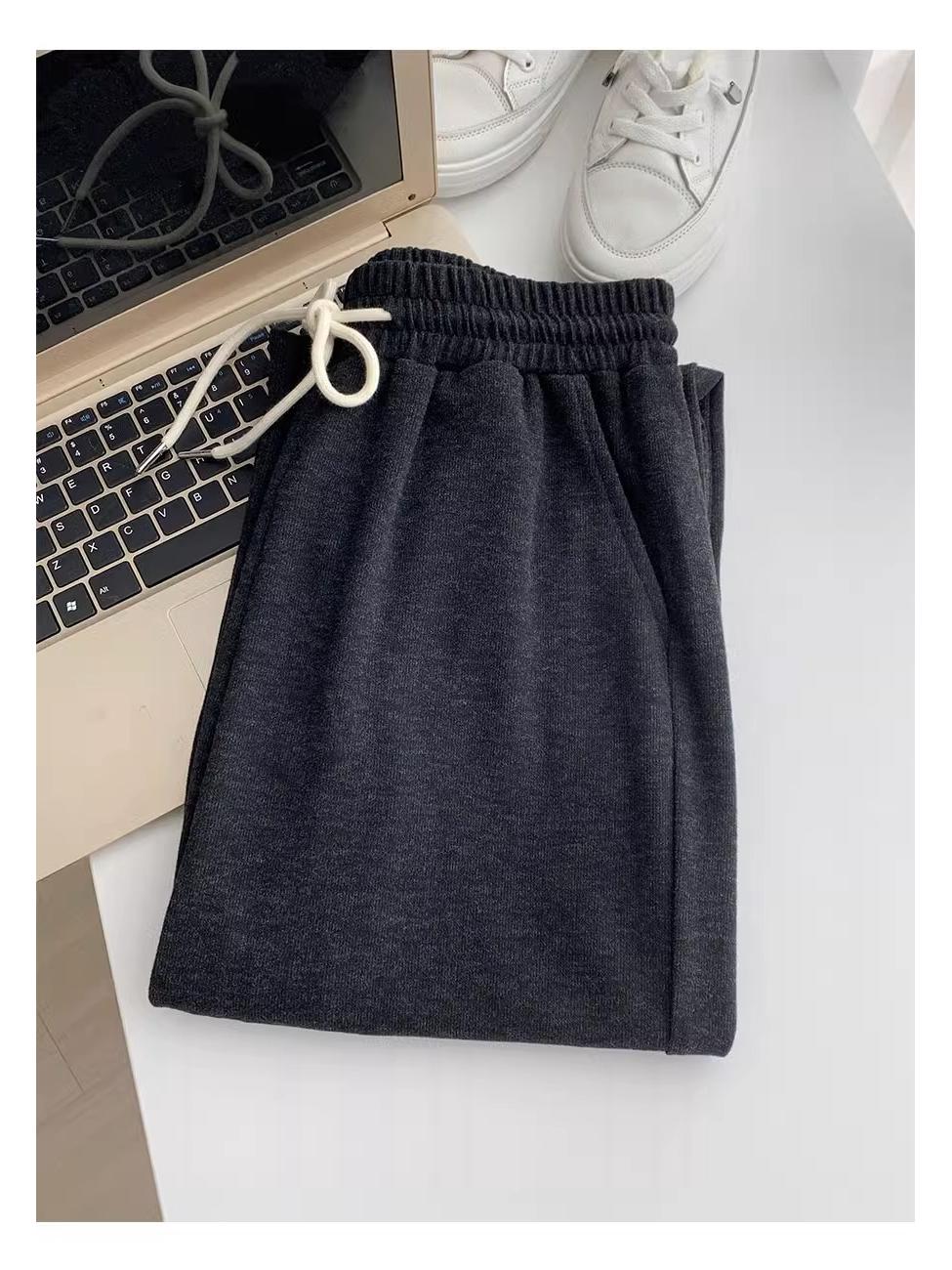 

Petite High-Waisted Gray Knitted Wide-Leg Pants with Pockets - XS XL (121-130 lbs)