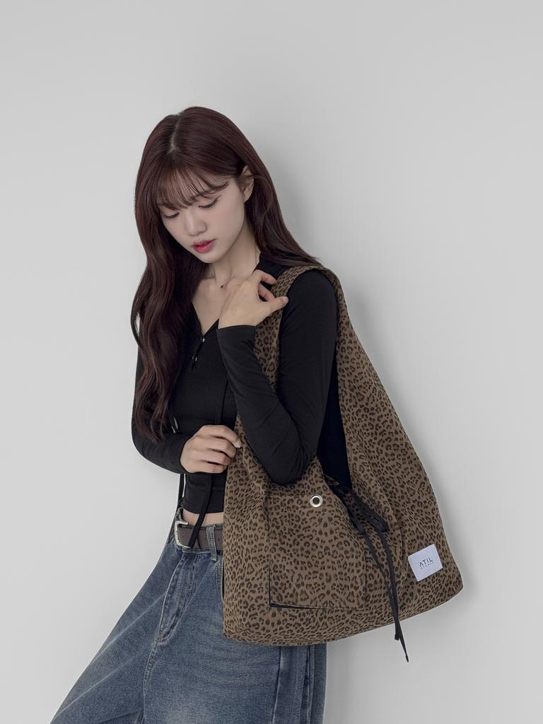 Atil Studio Leopard Denim Patch Pocket Hobo Shoulder Bag _Mocha