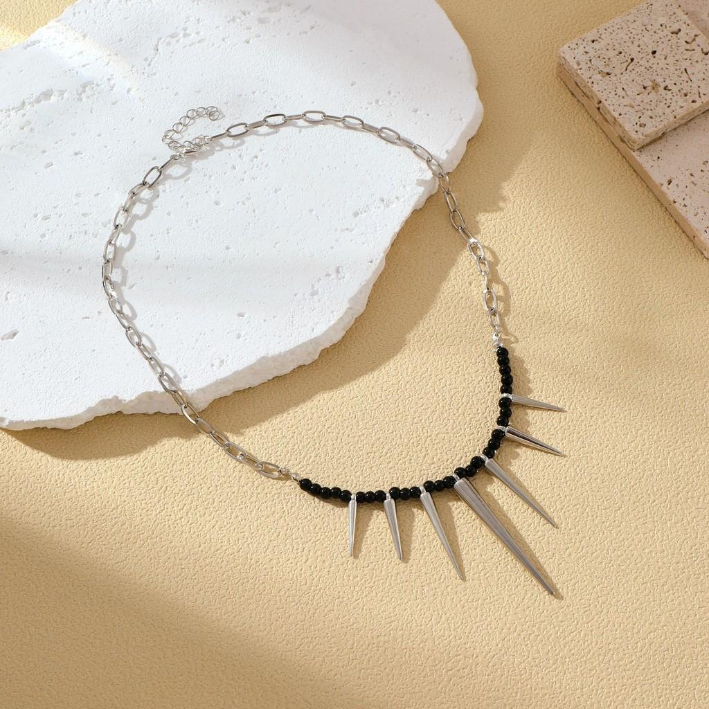 Elegant Black Spike Choker Necklace With Alloy Chain And Geometric Design For Her
