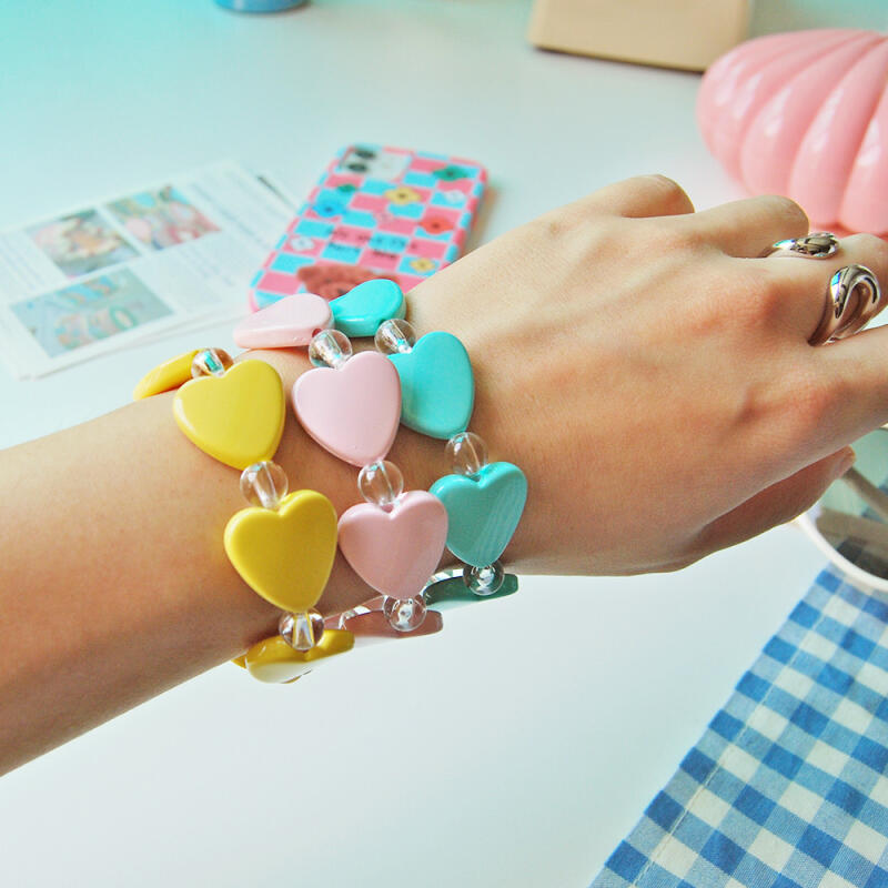 Vivid Heart Bead Bracelet (3 Colors)