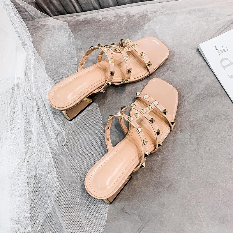 

Rivet medium heel slippers women s outer wear fashion versatile thick heel new simple high heel sandals 34 рожевий