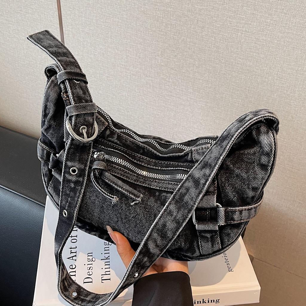 Denim Lazy Wind Dumpling Bag Women's 2025 New Versatile Shoulder Bag Large Capacity Casual Commuter Messenger Bag