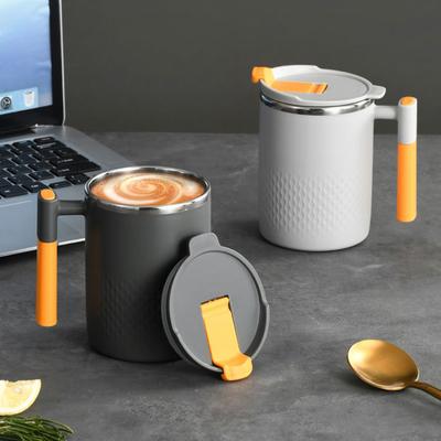 1 Stück 304 Edelstahlbecher mit Henkel und Deckel Auslaufsicherer Thermobecher Becher Tragbarer Doppelschichtiger Verbrühschutz Kaffee Tee Tasse