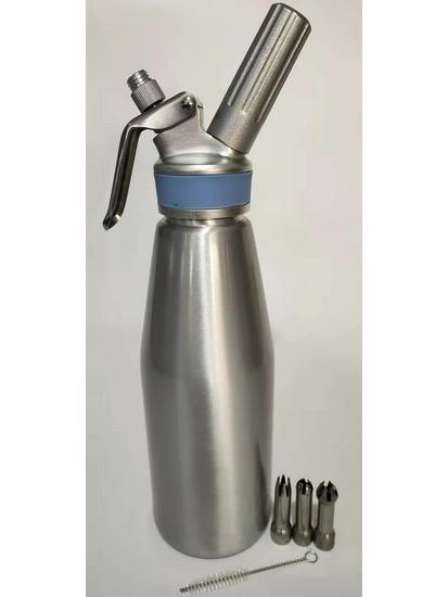 Aluminiowy pistolet do bitej śmietany i spieniacz do kawy i dekoracji ciast