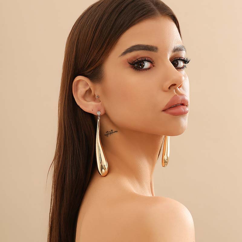 Exaggerated Metal Triangle Bend Pointed Earrings for Women Minimalist Design Geometric Curved Stud Earrings Jewelry 2025 Trend