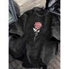 Bawełniany T-shirt z nadrukiem białej róży Elegancki kwiatowy T-shirt graficzny Casualowy luźny z krótkim rękawem do streetwearu