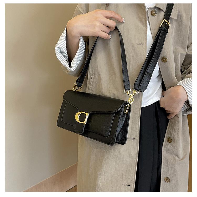 New Fashionable High Quality Underarm Bag Versatile Single Shoulder Crossbody Small Square Bag