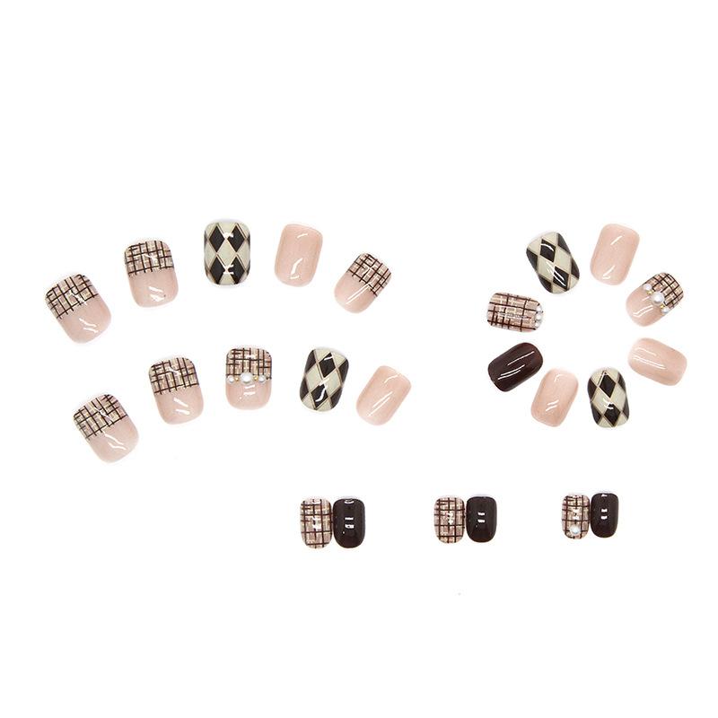 Artificial Nails Sweater Plaid Wear Nails Japanese Ins Style Temperament Nail Art Caramel Diamond Plaid Fashion Whitening Nail Art