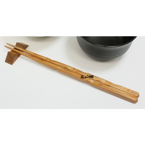 High-quality Yakusugi Japanese chopsticks, paired with chopstick rests, twisted, 23cm x 24cm