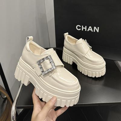 Mocasines de plataforma para mujer 2025 primavera nuevos de cuero negro versátiles británicos de tacón alto zapatos pequeños de cuero de un solo pedal zapatos para mujer
