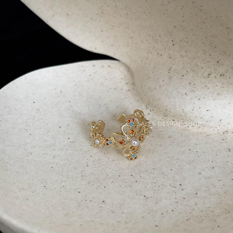 Vintage Pearl Enamel Ring - Unique High-End Fashion Statement.