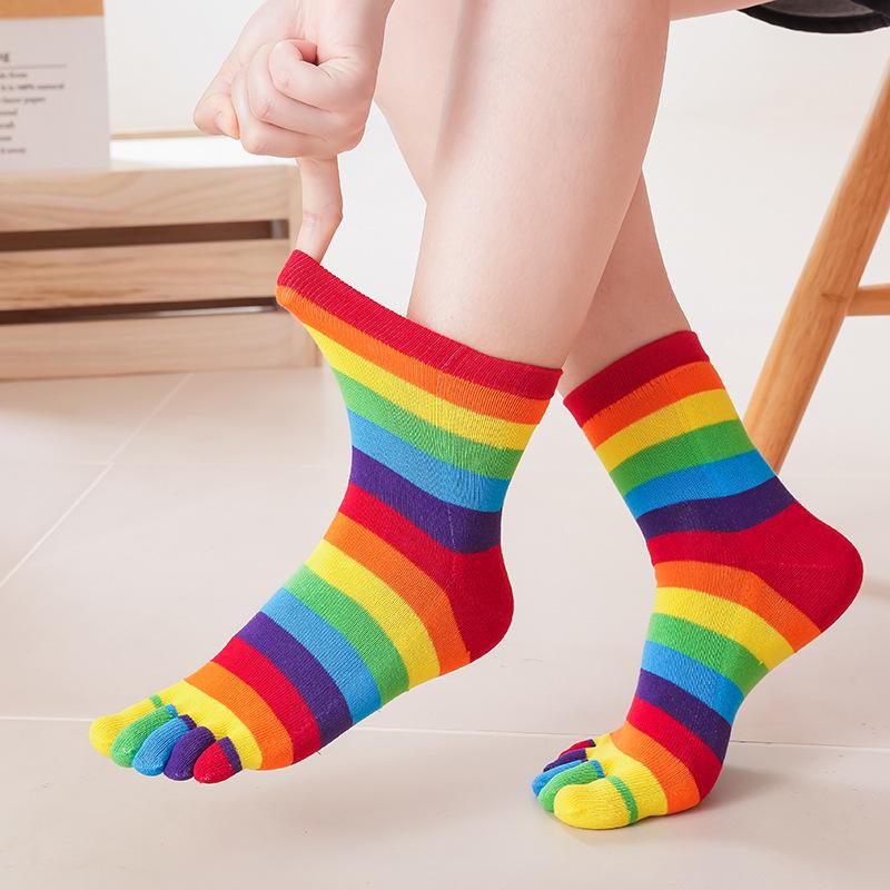 

Женские радужные хлопковые носки с пятью пальцами: Осень/Зима Влагоотводящие, Теплые, С раздельным пальцем, Короткие носки до щиколотки One Size (36-40)