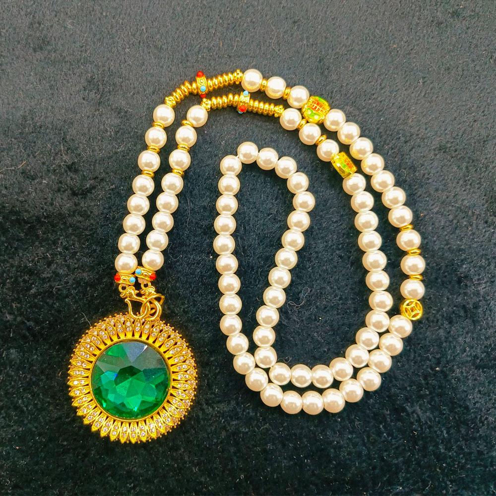 Elegant Gold Diamond-Edged Necklace with Inlaid Green Gemstone
