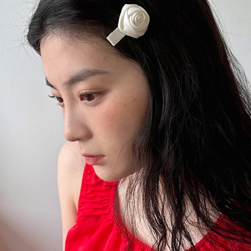 Geegee Rose Mini Hair Pin - Ivory