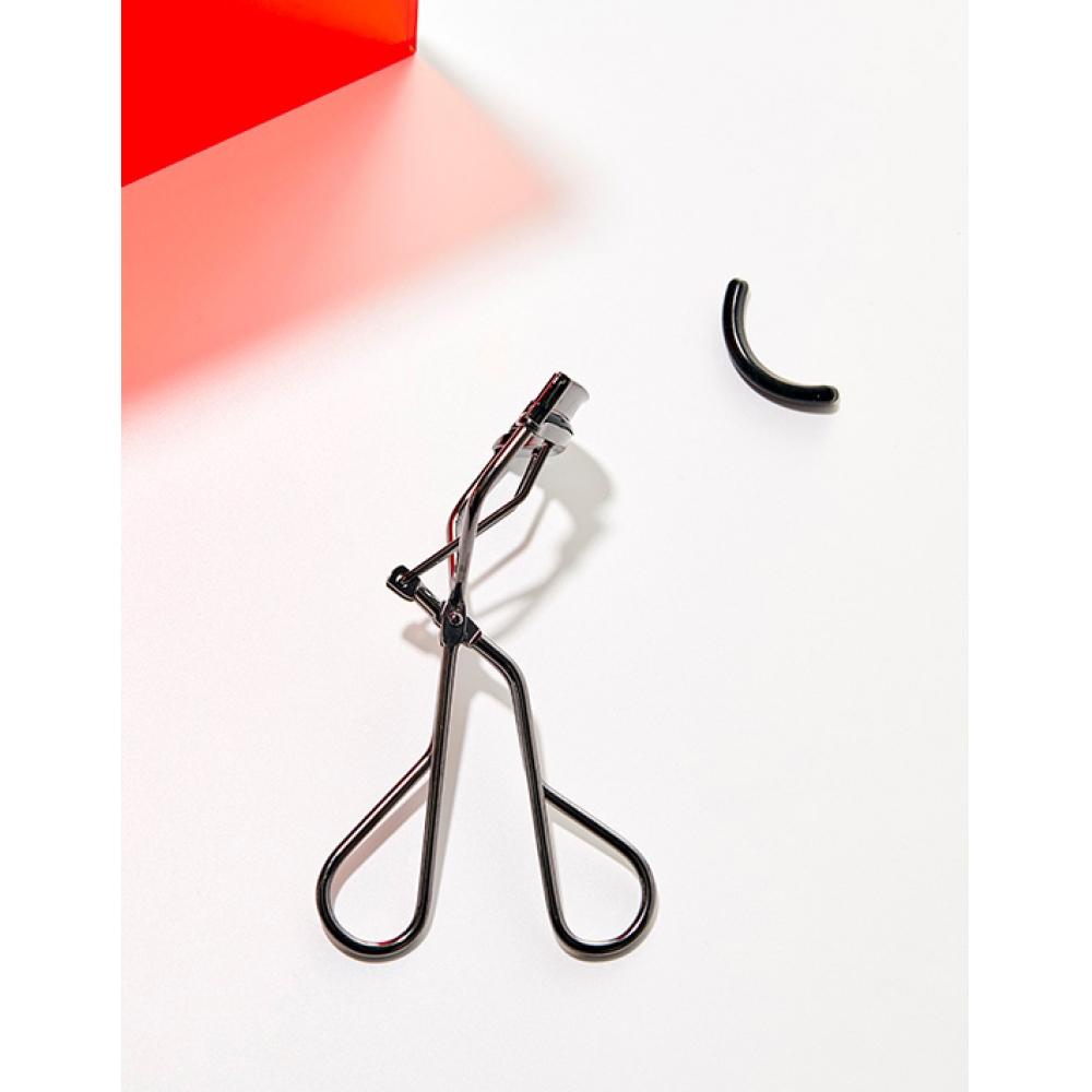 

Shiseido Curler Eyelash Color Black Pro