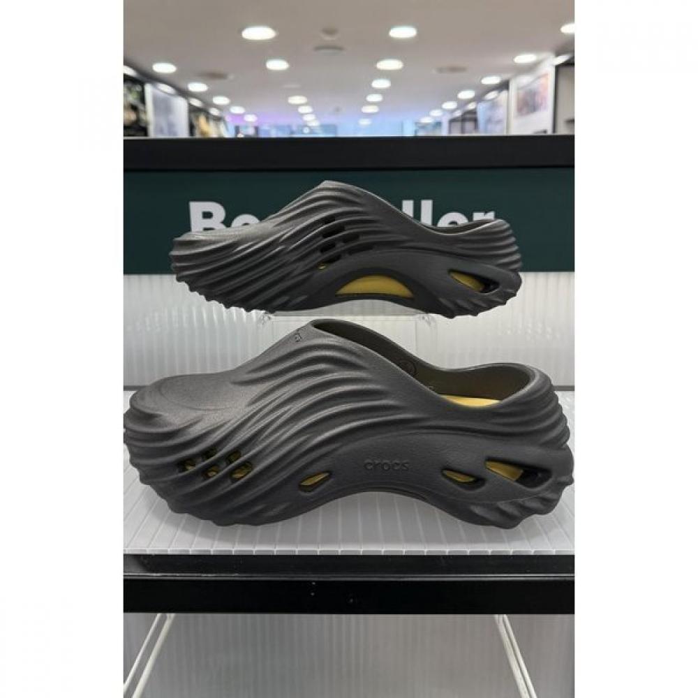 

Crocs Echo Wave 210521 0ld Черный Песок Black Sand/230