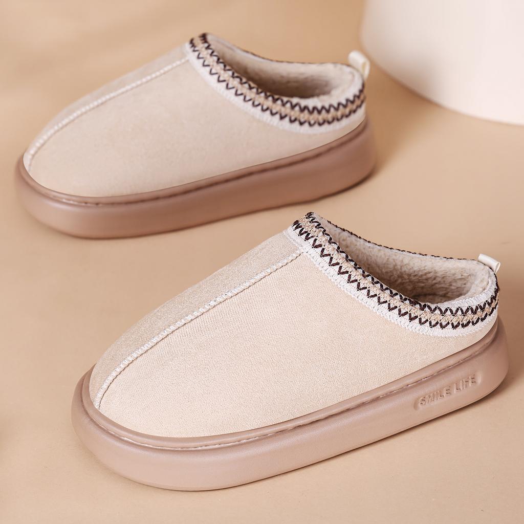 Home cotton shoes are sent on behalf of others, warm in winter, fluffy shoes, plush slippers, one pedal and half dragging comfortable cotton slippers.
