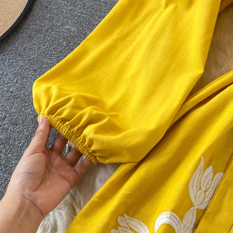 RUGOD Abito lungo da viaggio in stile etnico con ricamo girocollo con maniche a lanterna, abito stile bohémien retrò ampio scampanato femminile