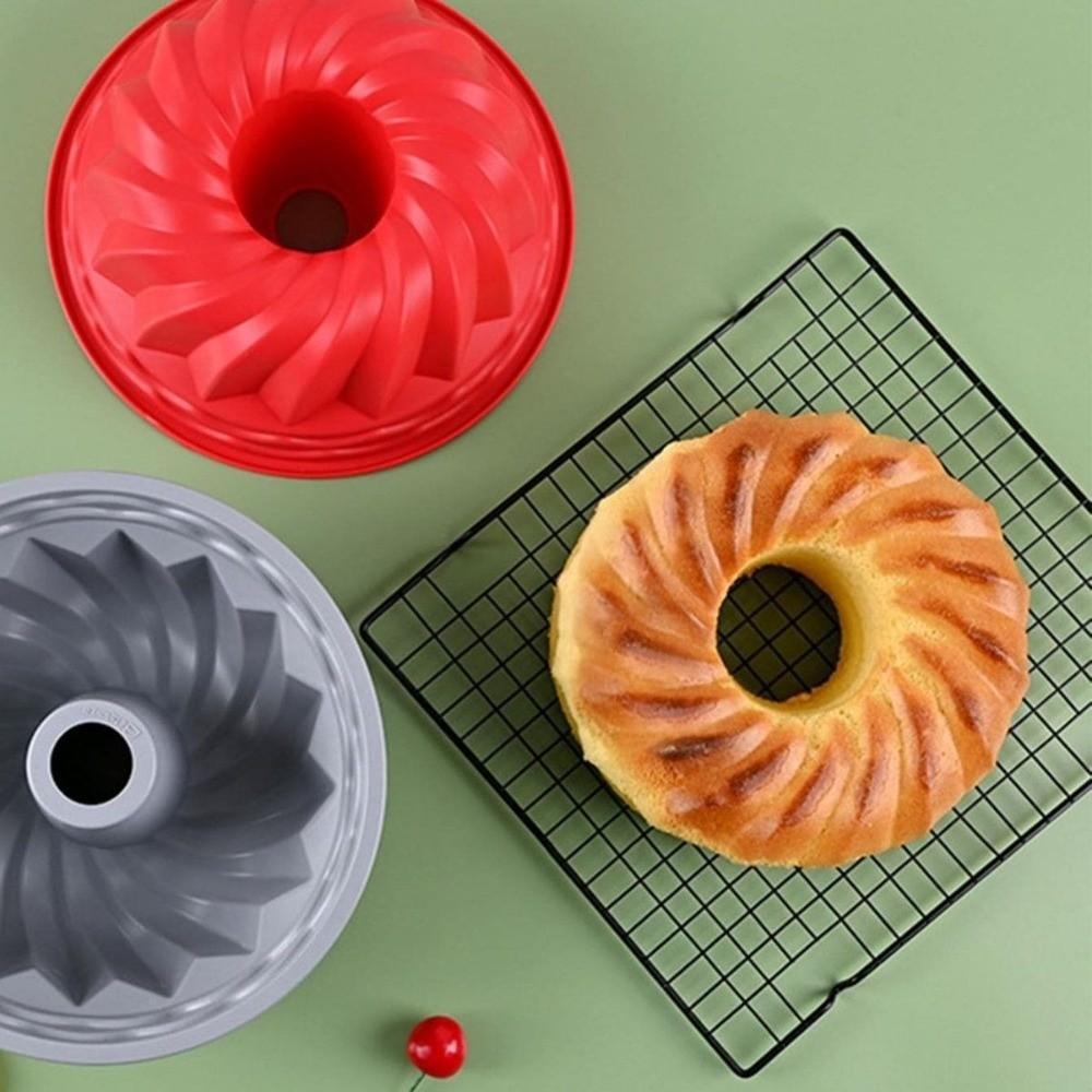 Silicone Fluted Tube Pans 3D Bread Baking Pans Round Baking Silicone Molds for Cake