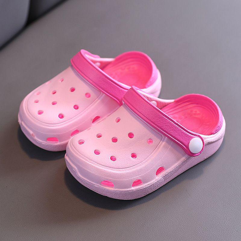 Sommer-Strandschuhe für Kleinkinder und Kinder: Süße Cartoon-Sandalen mit geschlossener Zehenpartie und Anti-Rutsch-Sohle