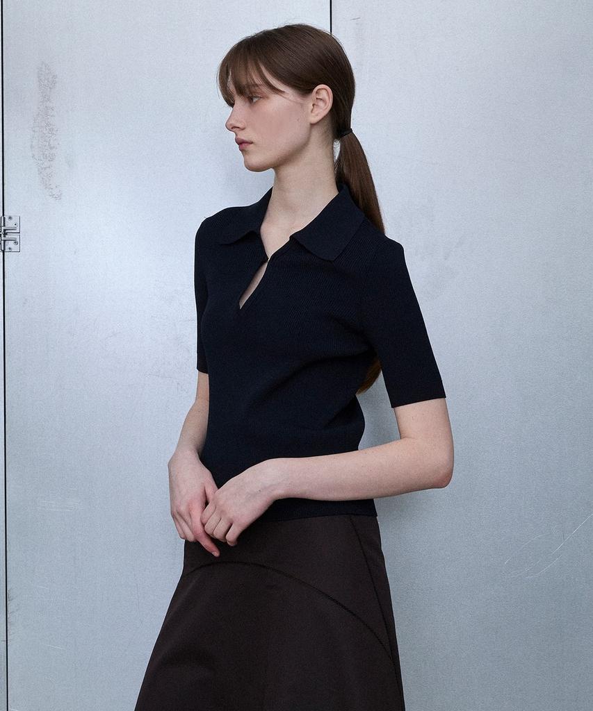 Diito Hook Detail Collar Knit Pullover [Navy]