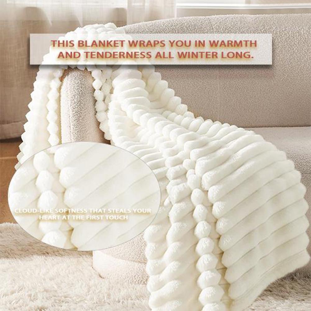 Ultra-Soft Plush Blanket Cream Color Design Soft Skin-Friendly Warm Comfortable Faux Fur Blanket For Winter Warm Sleep Companion