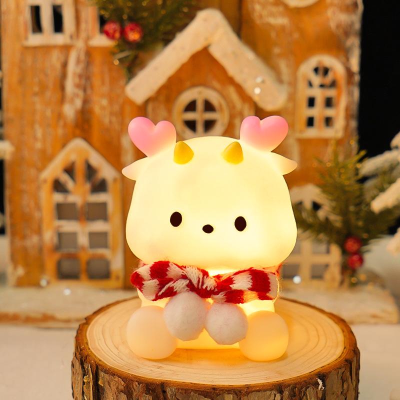 

Маленький дракончик-человек, ночник, украшение для рождественской вечеринки, атмосферный светильник, рождественский подарок, настольное украшение Christmas Dragon Man розовый