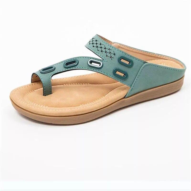 Summer new large size flat-bottomed cool slippers women's set toes hollow button pattern sandals