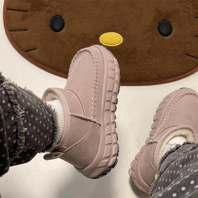 

Thick-soled snow boots women s winter 2024 new fur integrated short boots piled, thickened, warm and heightened cotton shoes 35 розовый