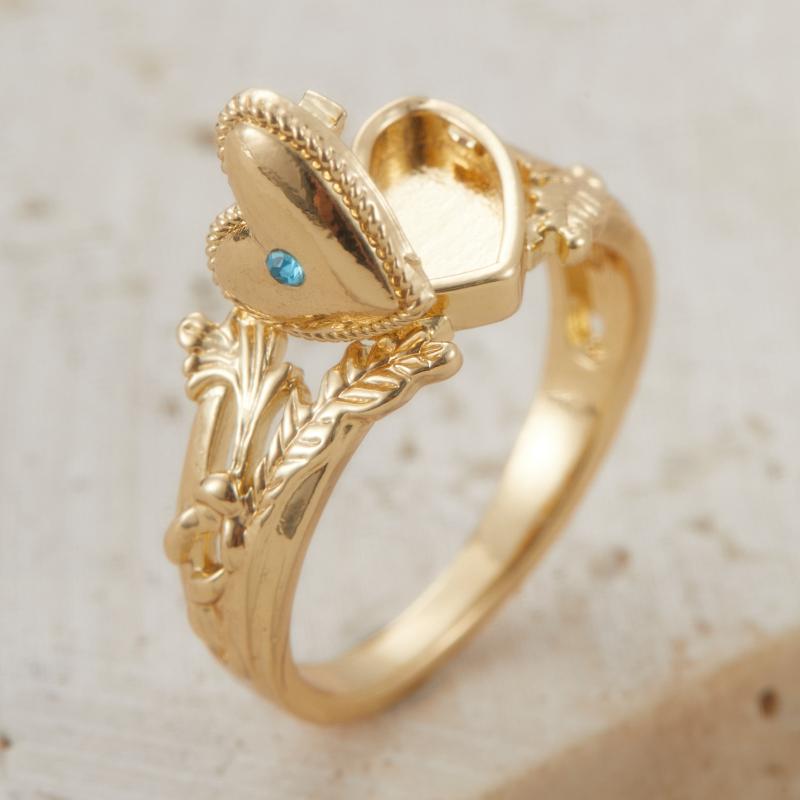 Ladies' Ring Inlaid with Synthetic Zirconia Zirconia Is A Must-have Item for Going Out