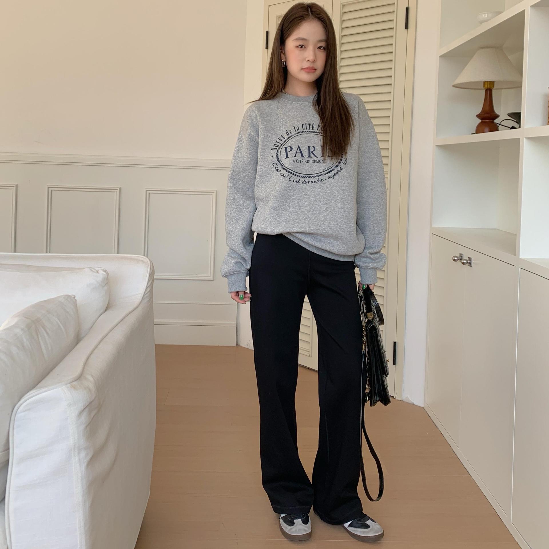 

Women s Drapey High-Waisted Slimming Pants - Sporty, Straight or Wide-Leg Options for Spring 2025 L (55-65 kg)