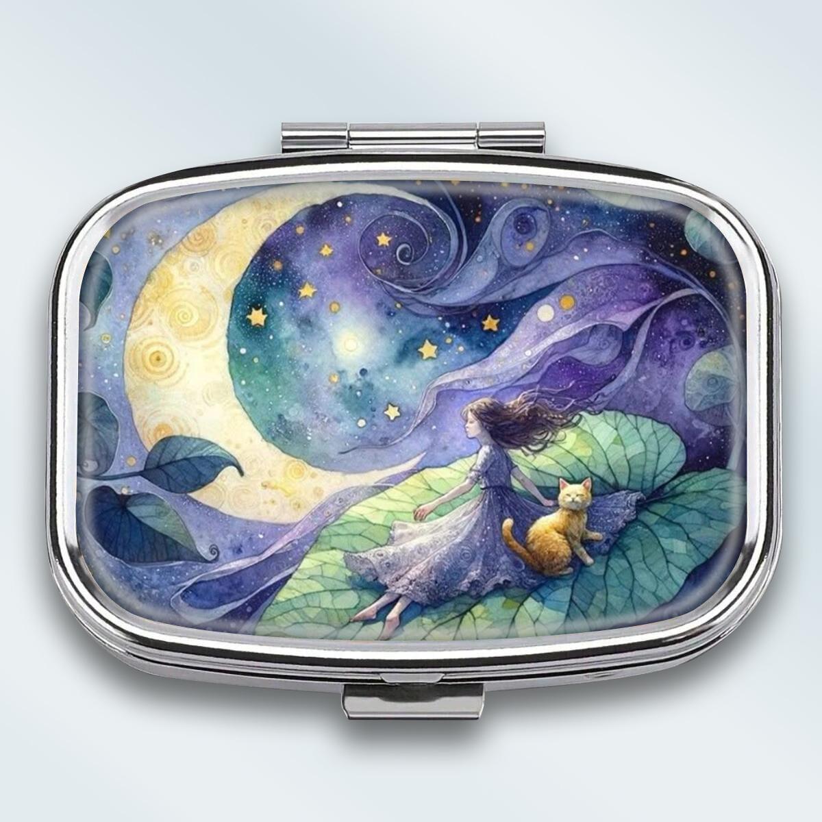 

Portable Pill Box with 2 Compartments, Mini Metal Medicine Organizer Case, Cute Printed Pill Container for Vitamins, Pills, Jewelry, Travel, Daily Use різнокольоровий