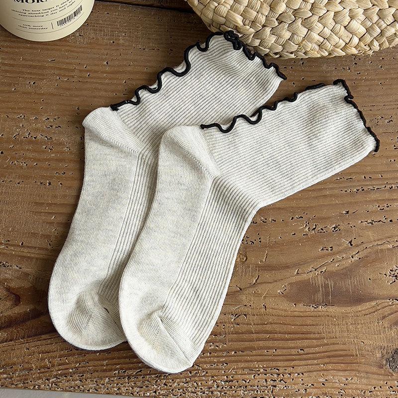Black Fungus Lace Socks for Women, Mid-calf Socks for Spring and Autumn, Coffee-colored Socks for Autumn and Winter