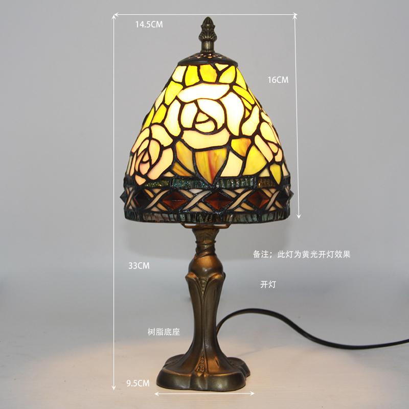 Kleine Tischlampe Dekoration Schlafzimmer Retro Buntglas Form Licht Tiffany Stil vierblättriges Kleeblatt Rose Blume Design 8" Zimmer