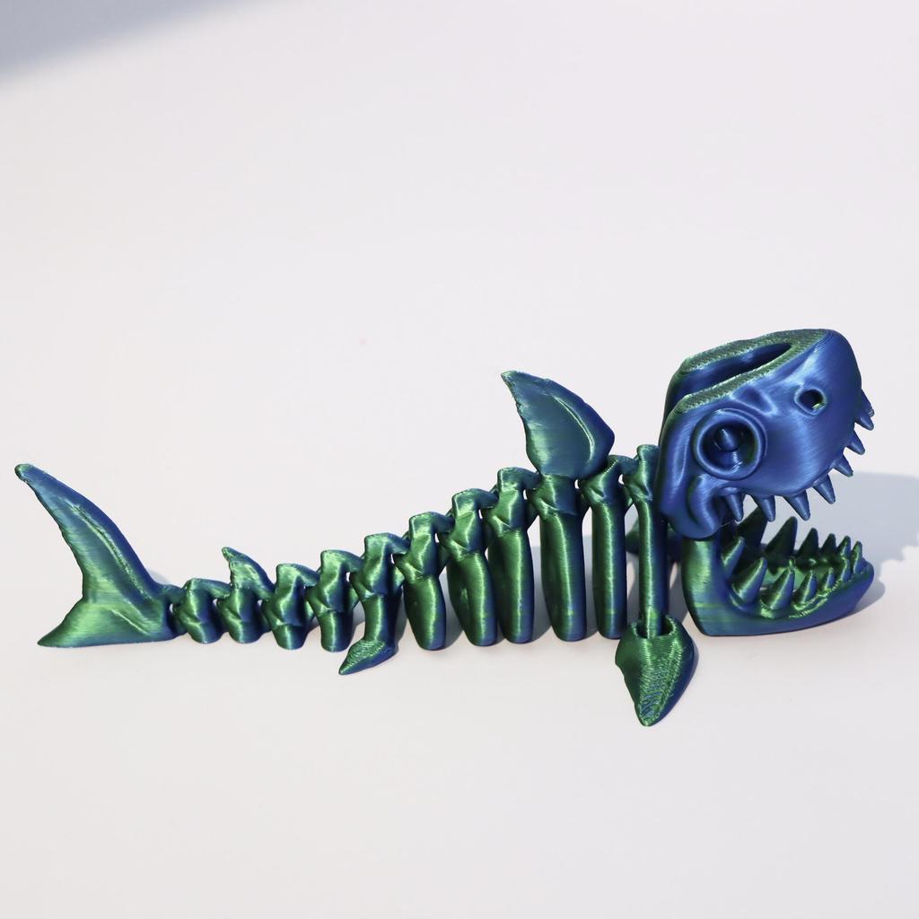 3D Printed Movable Shark Ornament - Full Body Swinging Toy, Creative Gift for Kids