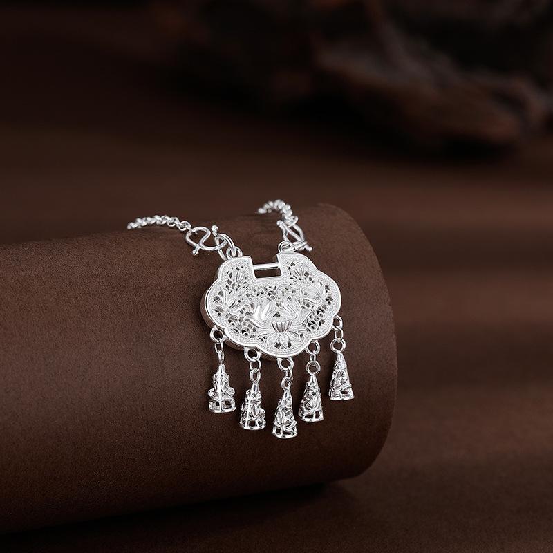 Lotus Safety Lock Tassel Necklace with Ethnic and National Style New Chinese Design Sense Clavicle Chain