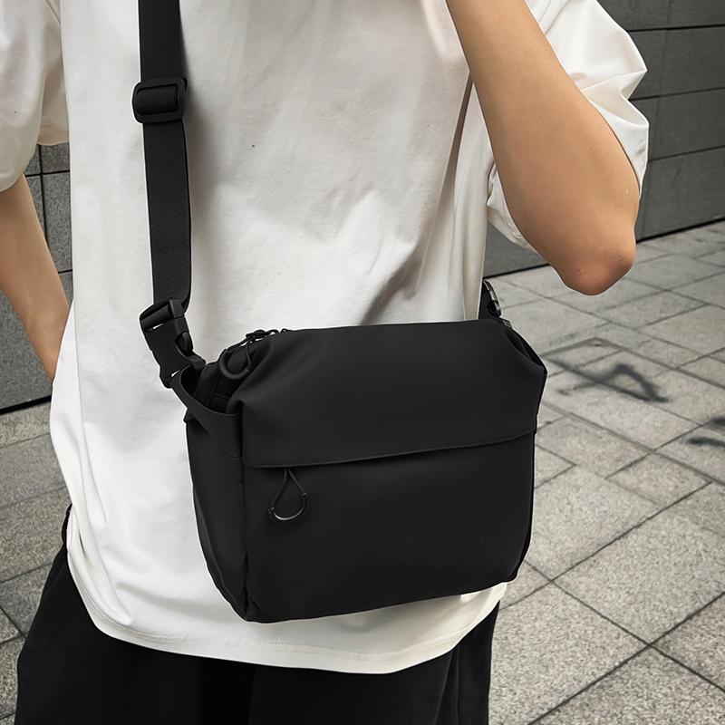 Men's Shoulder Bag, Adjustable Shoulder Strap, Zipper Closure, Vintage Crossbody Bag, Mailman Bag