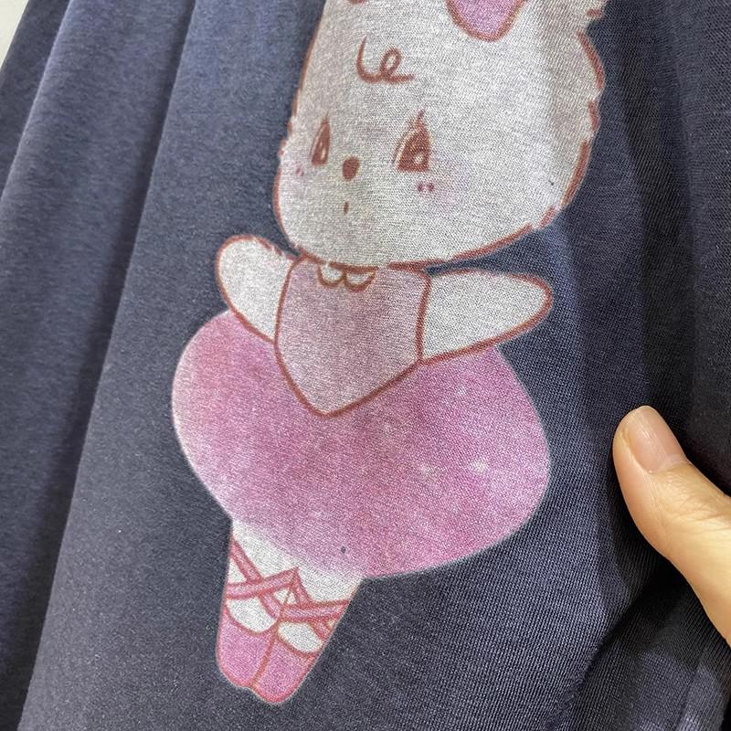 Camiseta de Algodão Feminina de Verão com Estampa de Coelho de Desenho Animado: Solto, Confortável, Manga Curta, Comprimento Médio